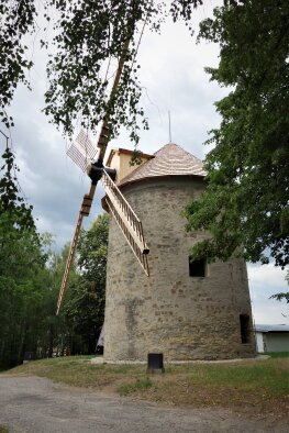 Holíč windmill-3