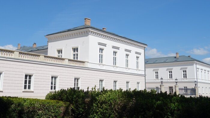 Herrenhaus in Voderady-6