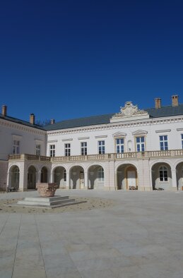 Manor house in Voderady-11