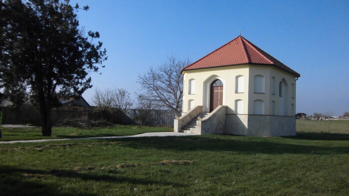 Kaple sv. Cyrila a Metoděje v obci Cífer-1