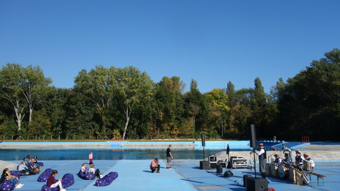 Swimming pool Kamenný mlyn-8