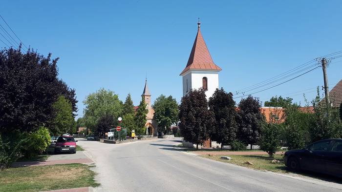 The village of Boldog-1