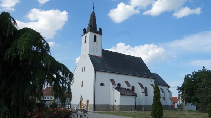 Szent templom Martina - Hrnčiarovce nad Parnou-3