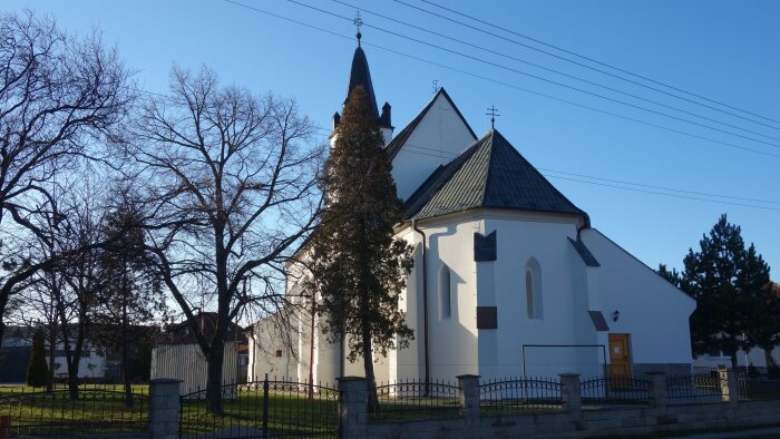 Kirche St. Martina - Hrnčiarovce nad Parnou-2