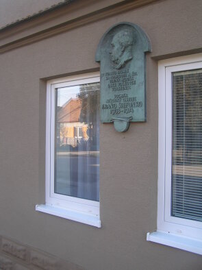 Birth house and memorial plaque of Fraňa Štefunka - Vlčkovce-4