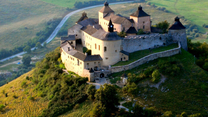 Krásna Hôrka Castle-2