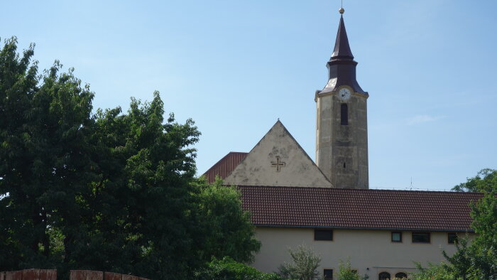 Farský kostol povýšenia Svätého kríža - Budmerice-5