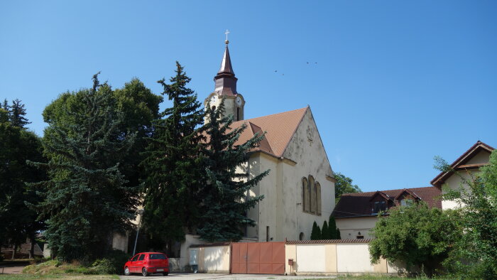 Farský kostol povýšenia Svätého kríža - Budmerice-2