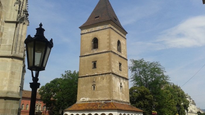 Urban Turm und Stadtglocke-4