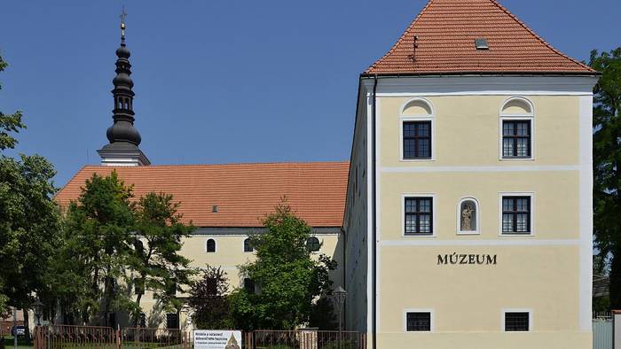 Nagyszombati Nyugat-szlovákiai Múzeum-1