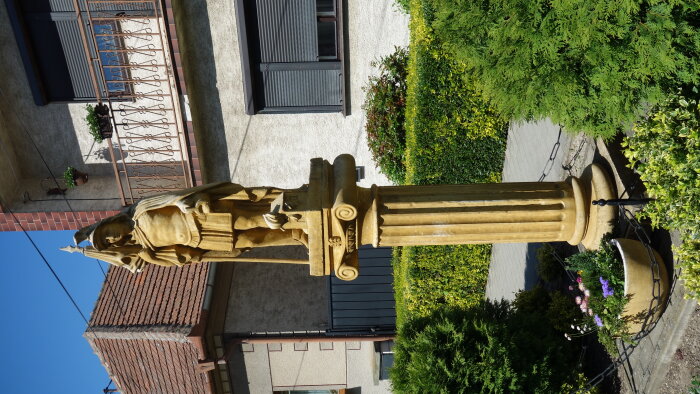 Statue von St. Florián in Bučany-3