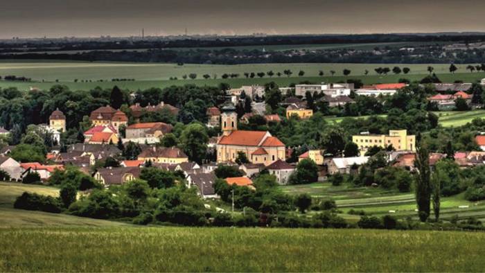 Das Dorf Chtelnica-6
