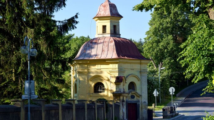 Kaple sv. Jana Nepomuckého-1