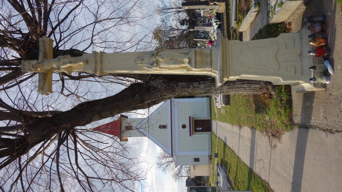 Central Cross in the cemetery in Opoj-3