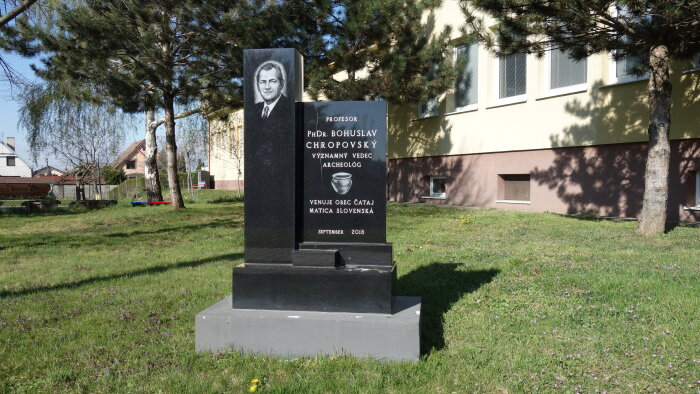 Památník Bohuslava Chropovského, Čataj-1