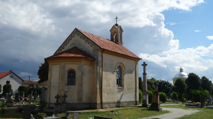 Szent kápolna Kereszt a temetőben, Chataj-4