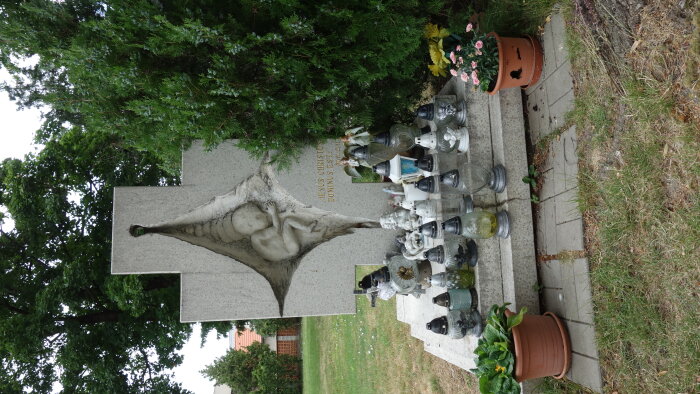 Denkmal der ungeborenen Kinder - Križovany nad Dudváom-3