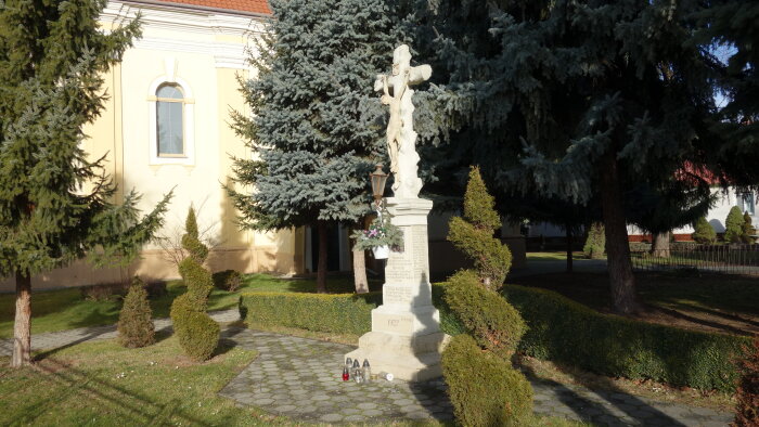 Emlékmű az első világháború áldozatainak - Voderady-2