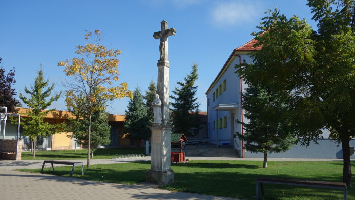 Cross at the old school - Voderady-2