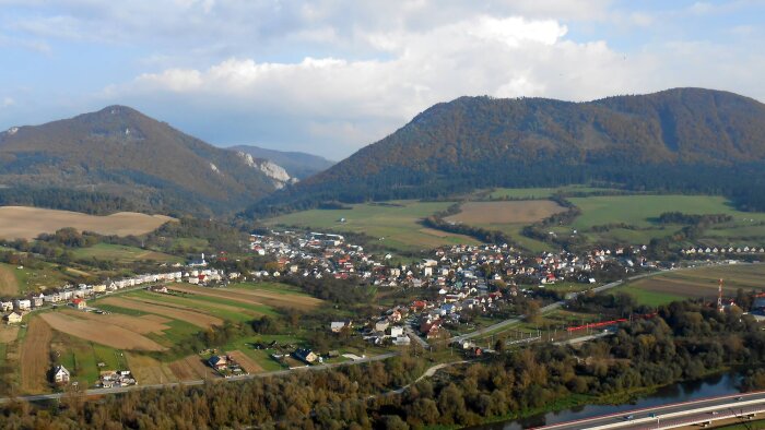 Das Dorf Považská Teplá-3