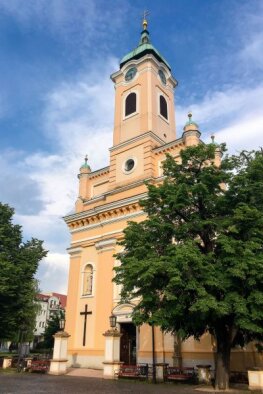 Kostel Nanebevzetí Panny Marie - Topoľčany-1