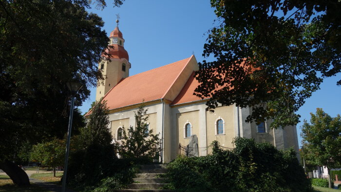 Kirche St. Martina z Tours - Suchá nad Parnou-1