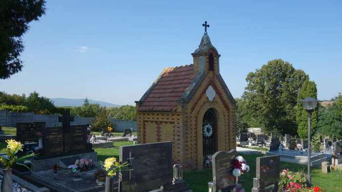 Kapelle des Heiligen Kreuzes - Suchá nad Parnou-2