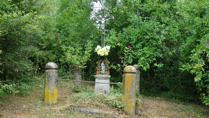 Cast iron cross behind the village - Vistuk-2