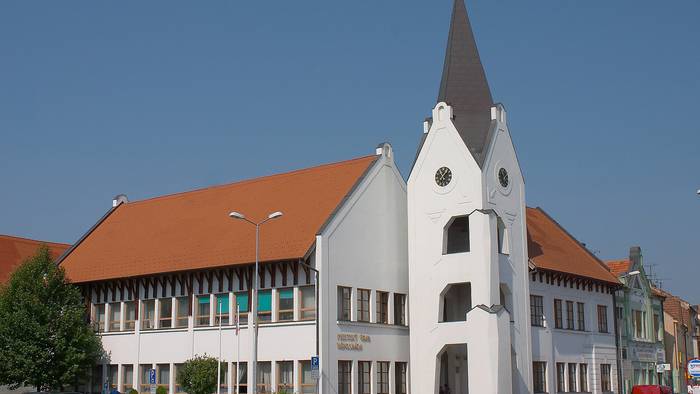 Rathaus von Dunajská Streda-2