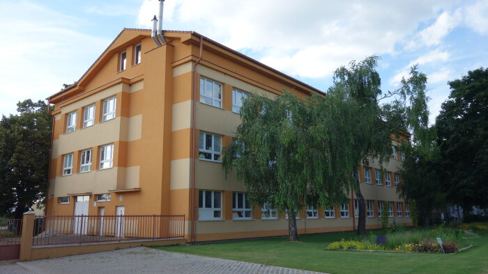 Základní škola, Zeleneč-3